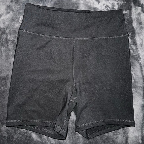 American Eagle The Everything Bike Short in Black Size Medium - Picture 5 of 5